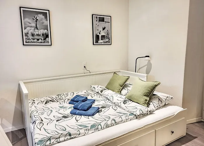 White Apt-1 By Interhome アパート ロカルノ